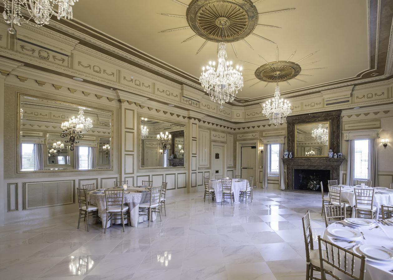 Kentucky Castle Hotel Versailles Exterior foto