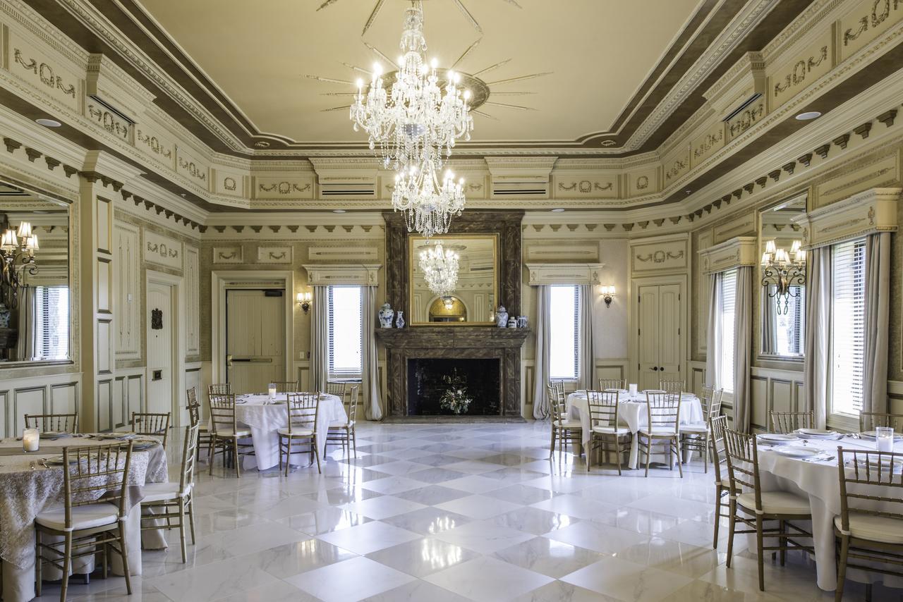 Kentucky Castle Hotel Versailles Exterior foto